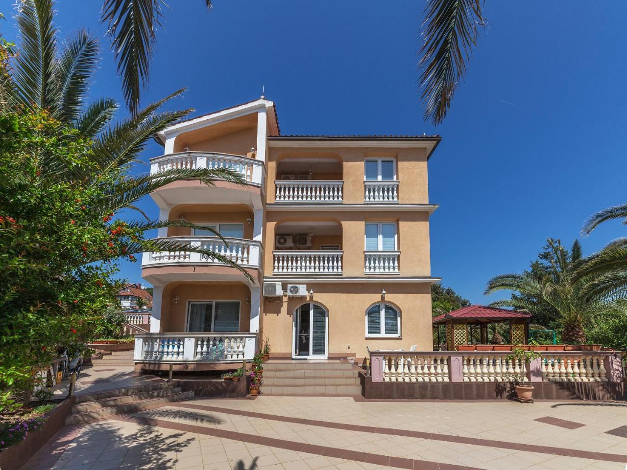Apartments Canaria Pula Dış mekan fotoğraf