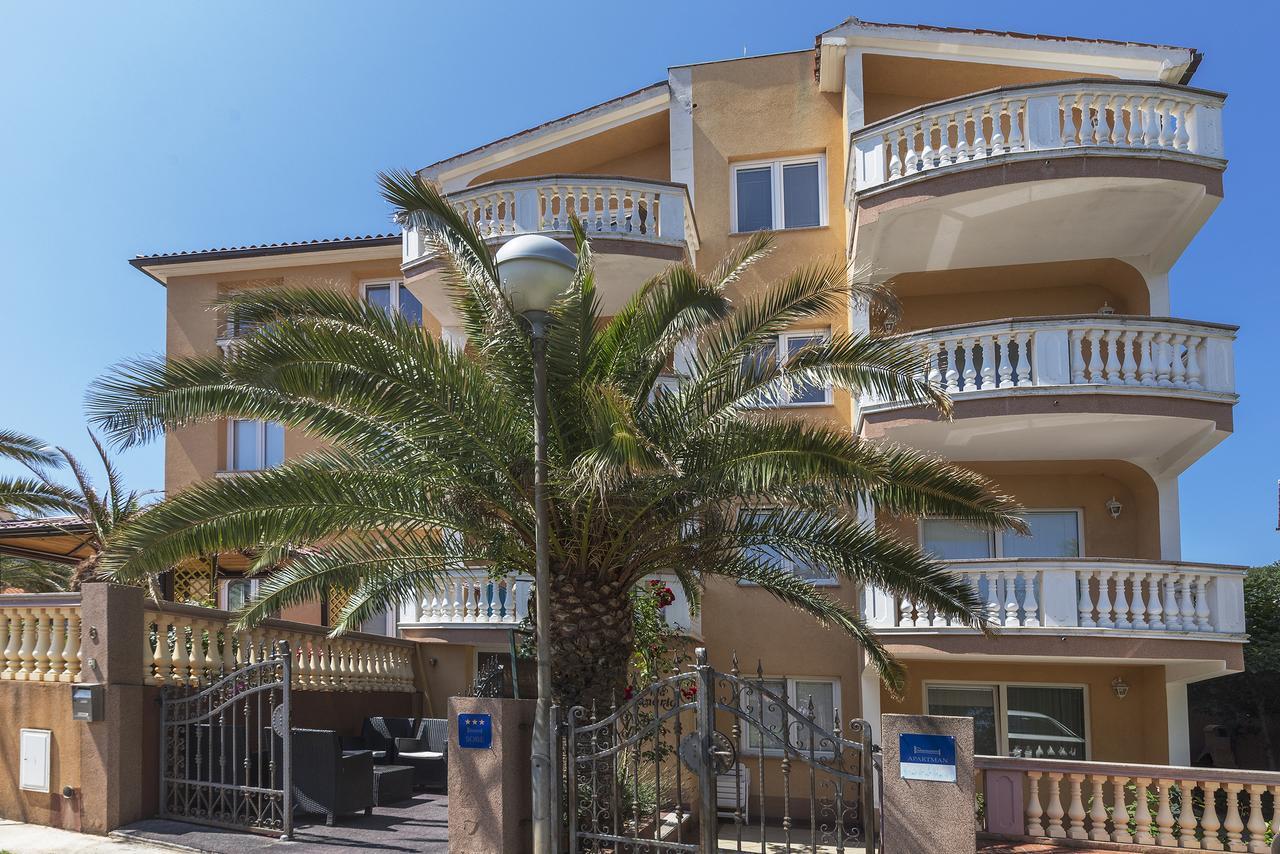 Apartments Canaria Pula Dış mekan fotoğraf