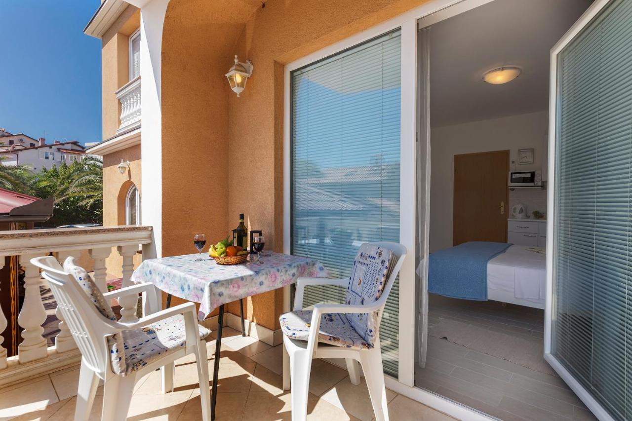Apartments Canaria Pula Dış mekan fotoğraf