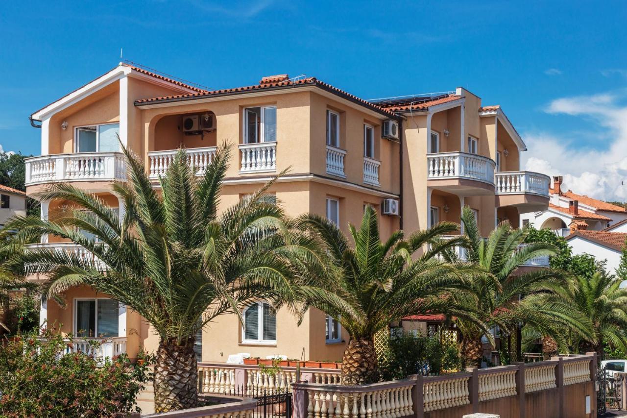 Apartments Canaria Pula Dış mekan fotoğraf